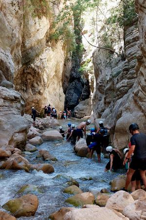 Νέδα - Rivertrekking & βουτιές σε βάθρες και καταρράκτες!